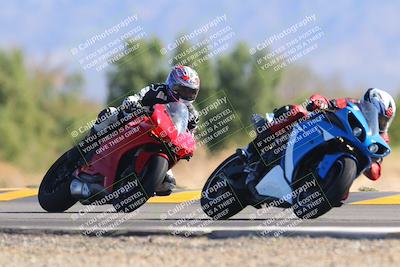 media/Nov-06-2022-SoCal Trackdays (Sun) [[208d2ccc26]]/Turn 7 Set 1 (1050am)/